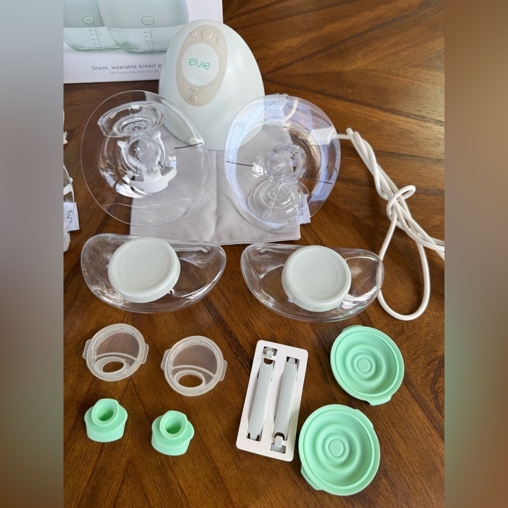 Elvie Silent Wearable Double Breastpump - Picture 3 of 8
